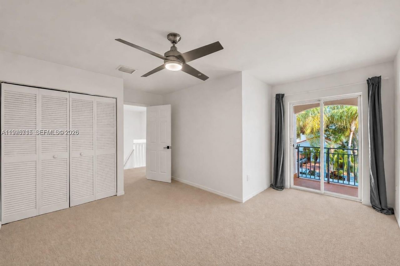 1450 Weeping Willow Way, Unit 1450, Hollywood, FL 33019 Photo