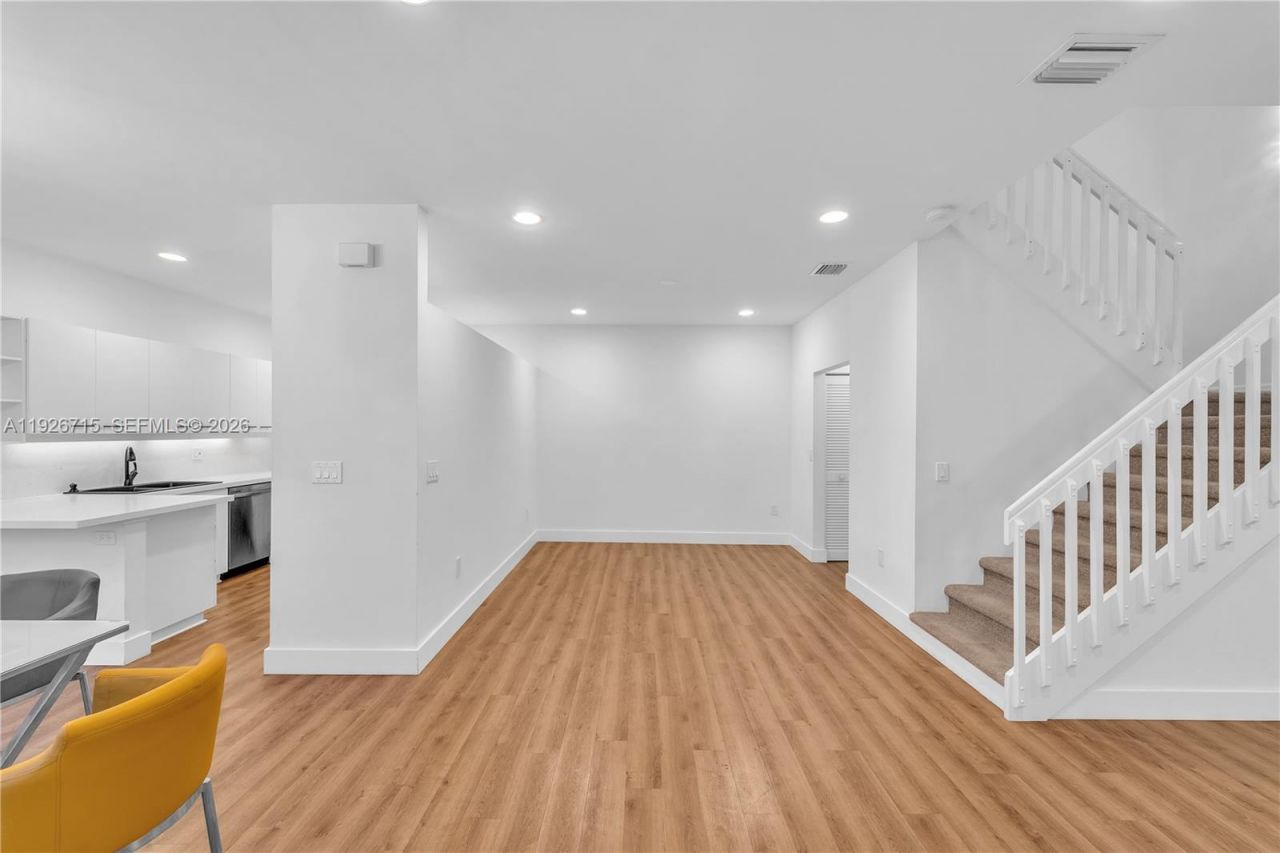 1450 Weeping Willow Way, Unit 1450, Hollywood, FL 33019 Photo