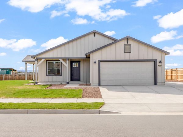 1050 NW Fairway Road, Unit 153, Madras, OR 97741