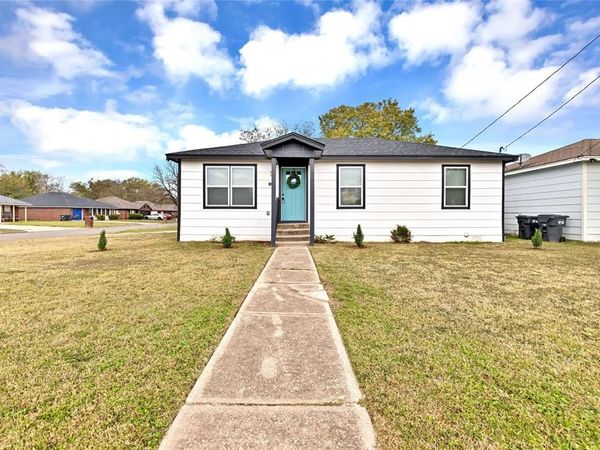 1600 Faulkner Lane, Waco, TX 76704