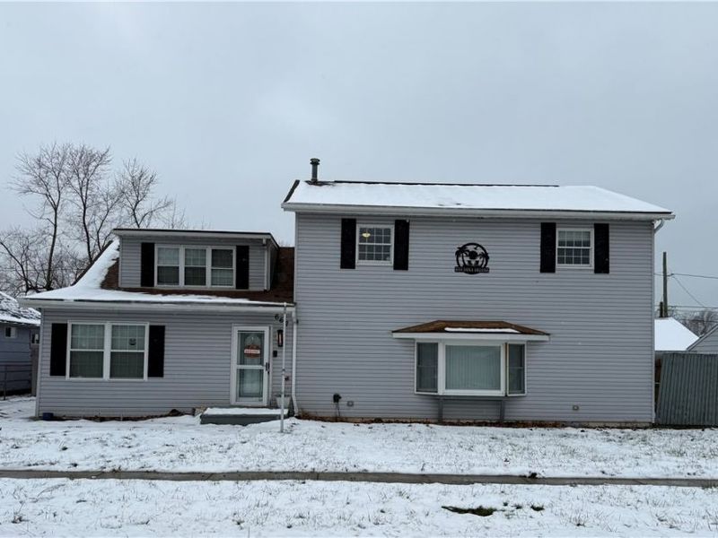 662 Kenilworth Avenue, Sheffield Lake, OH 44054 Photo 2