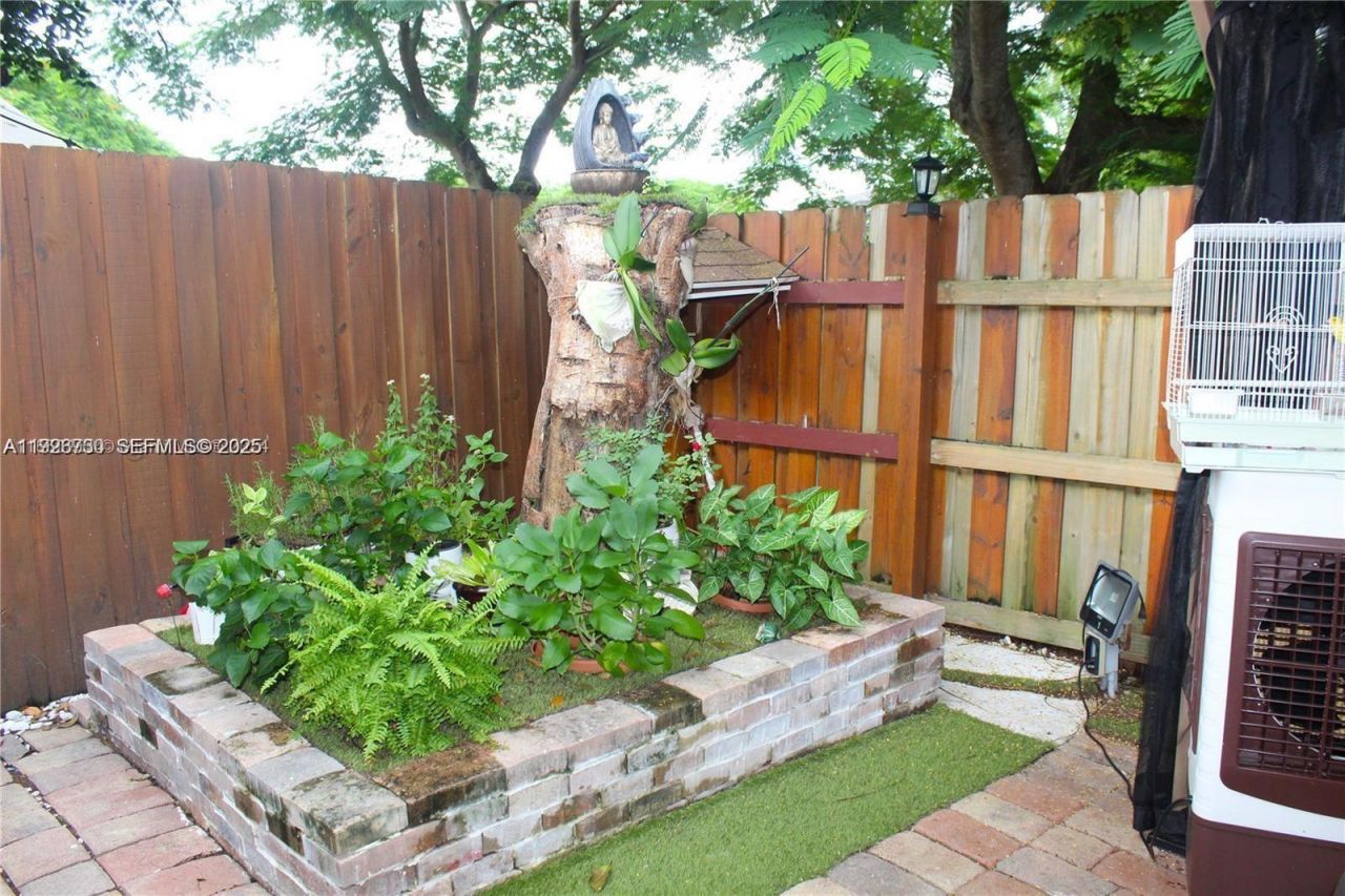 1209 NE 32nd Ave, Homestead, FL 33033 Photo