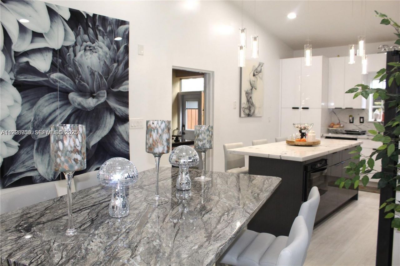 1209 NE 32nd Ave, Homestead, FL 33033 Photo