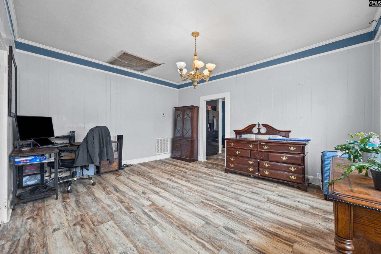 1339 Liberty Road Photo 11