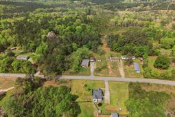 1339 Liberty Road photo 4