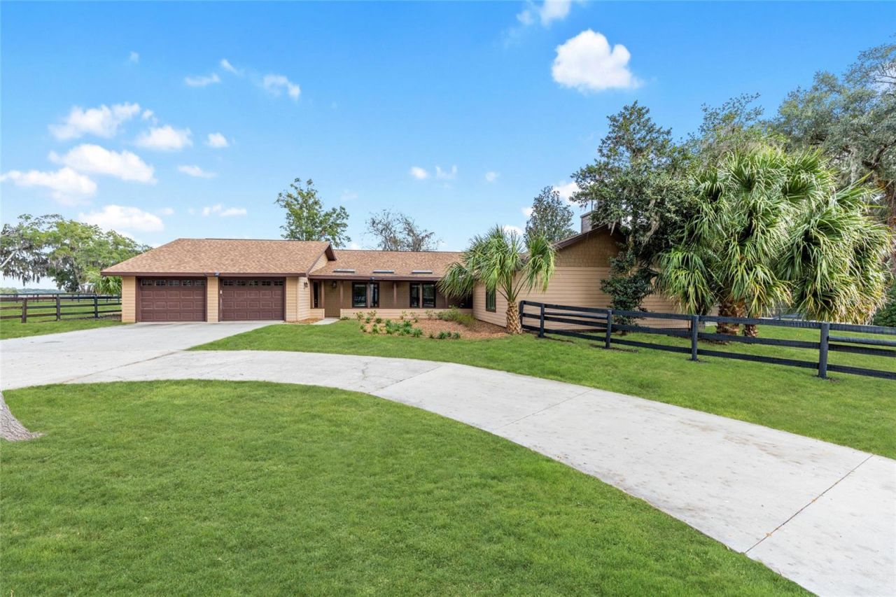 12009 NE 8th Court, Ocala, FL 34479 Photo