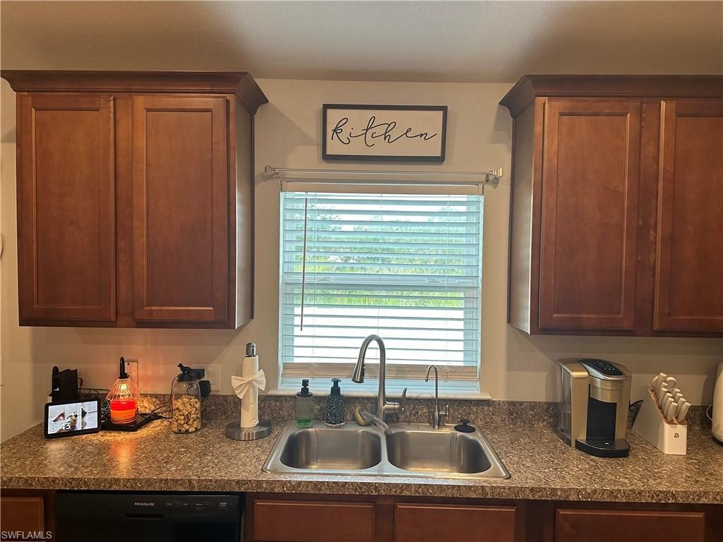 573 Windermere Dr, Lehigh Acres, FL 33972 Photo