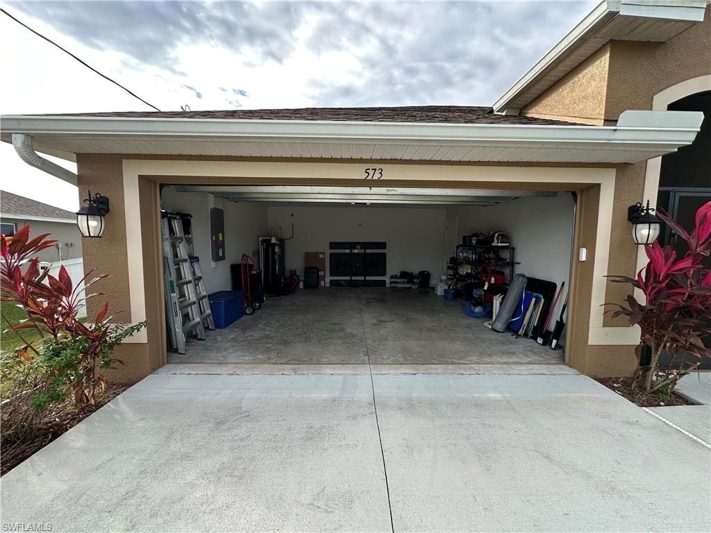 573 Windermere Dr, Lehigh Acres, FL 33972 Photo