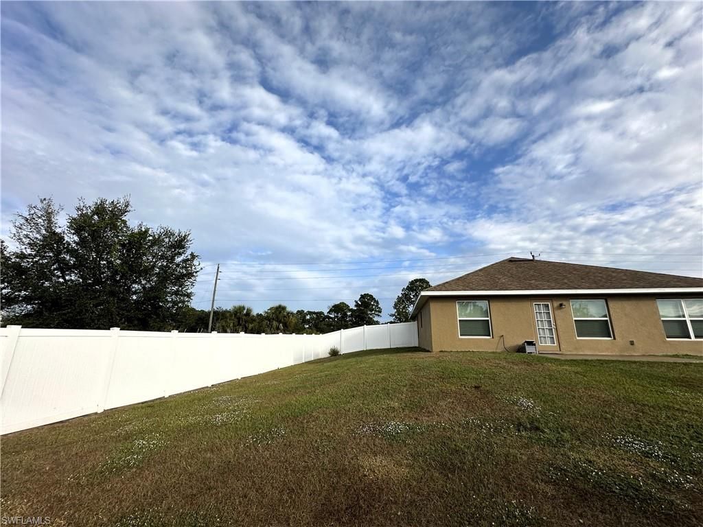 573 Windermere Dr, Lehigh Acres, FL 33972 Photo