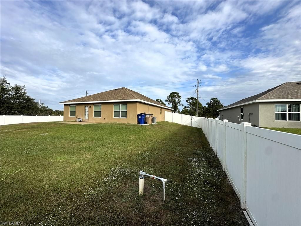 573 Windermere Dr, Lehigh Acres, FL 33972 Photo