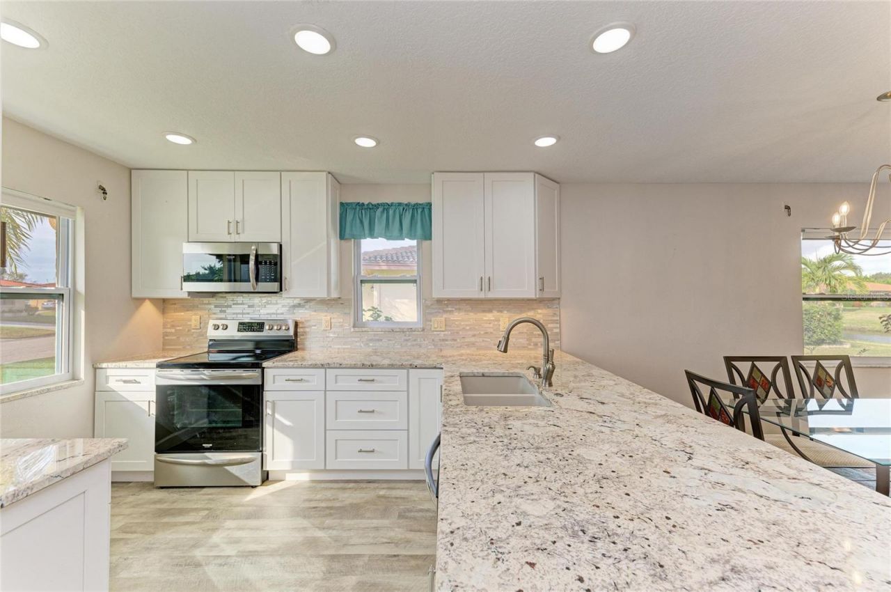 6429 Renssalaer Drive, Bradenton, FL 34207 Photo