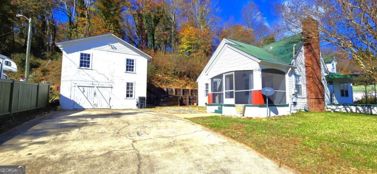 84 Logan Street, Ellijay, GA 30540 Main Photo