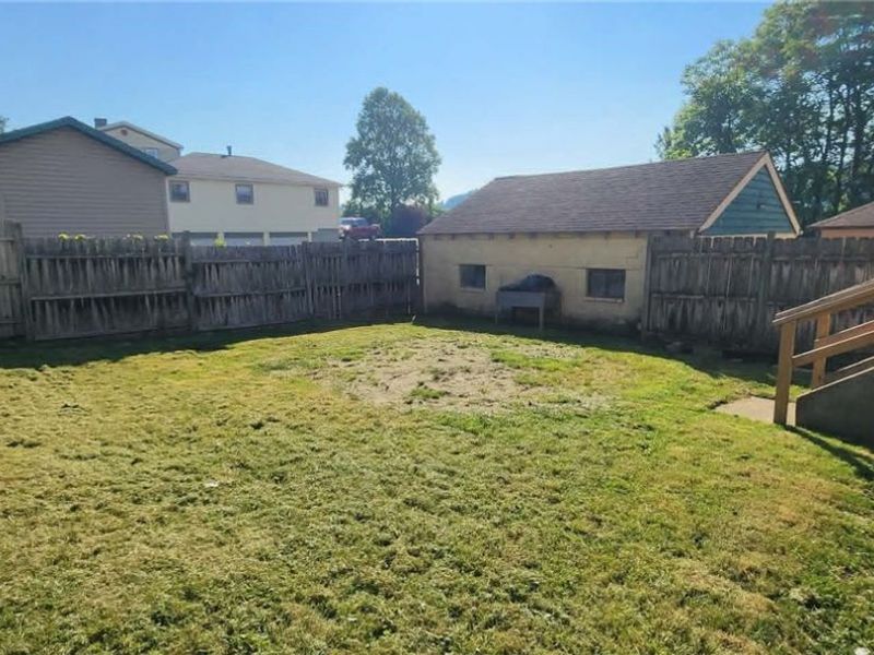 840 Hanover Street, Martins Ferry, OH 43935 Photo 5