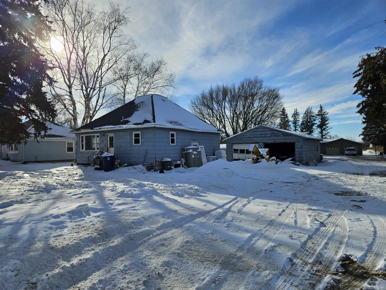 2123 10th Avenue E, Spencer, IA 51301 Main Photo