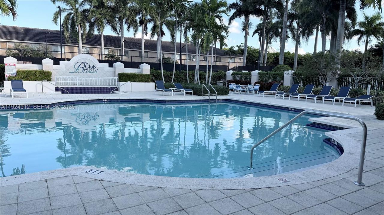 5785 NW 116th Ave, Unit 106, Doral, FL 33178 Photo