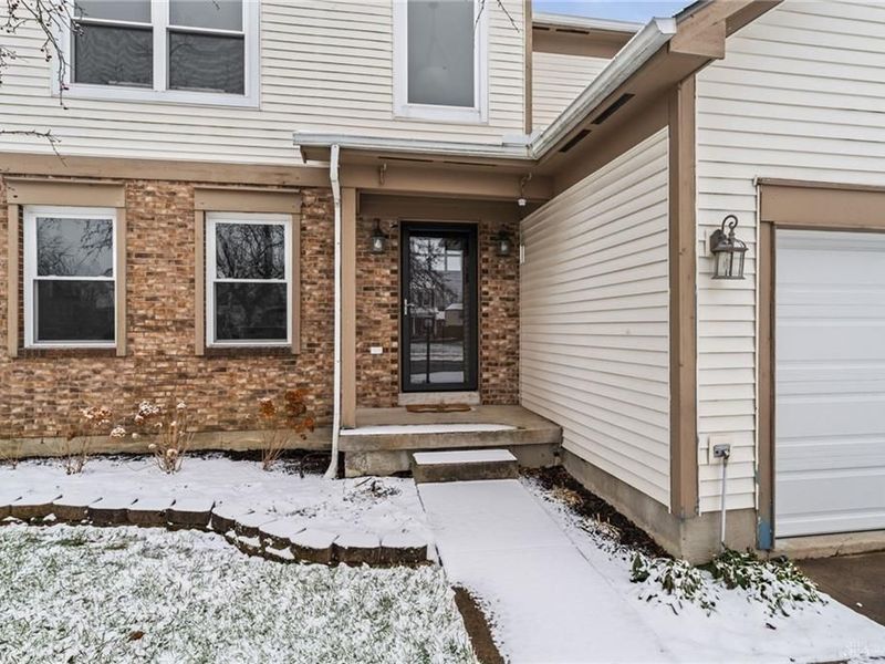 9820 Arlis Lane, Miamisburg, OH 45342 Photo 3