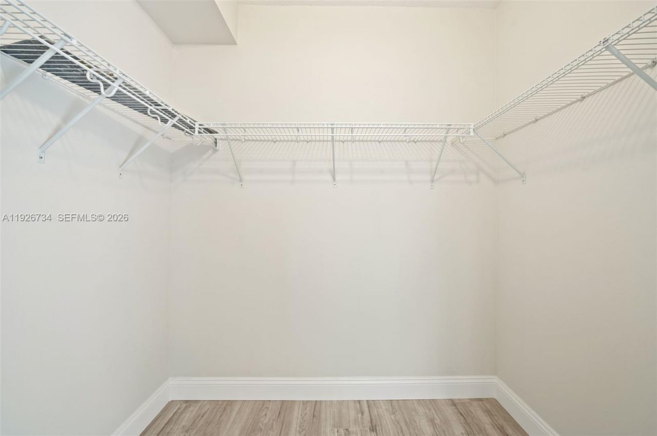 600 S Dixie Hwy, Unit 237, West Palm Beach, FL 33401 Photo