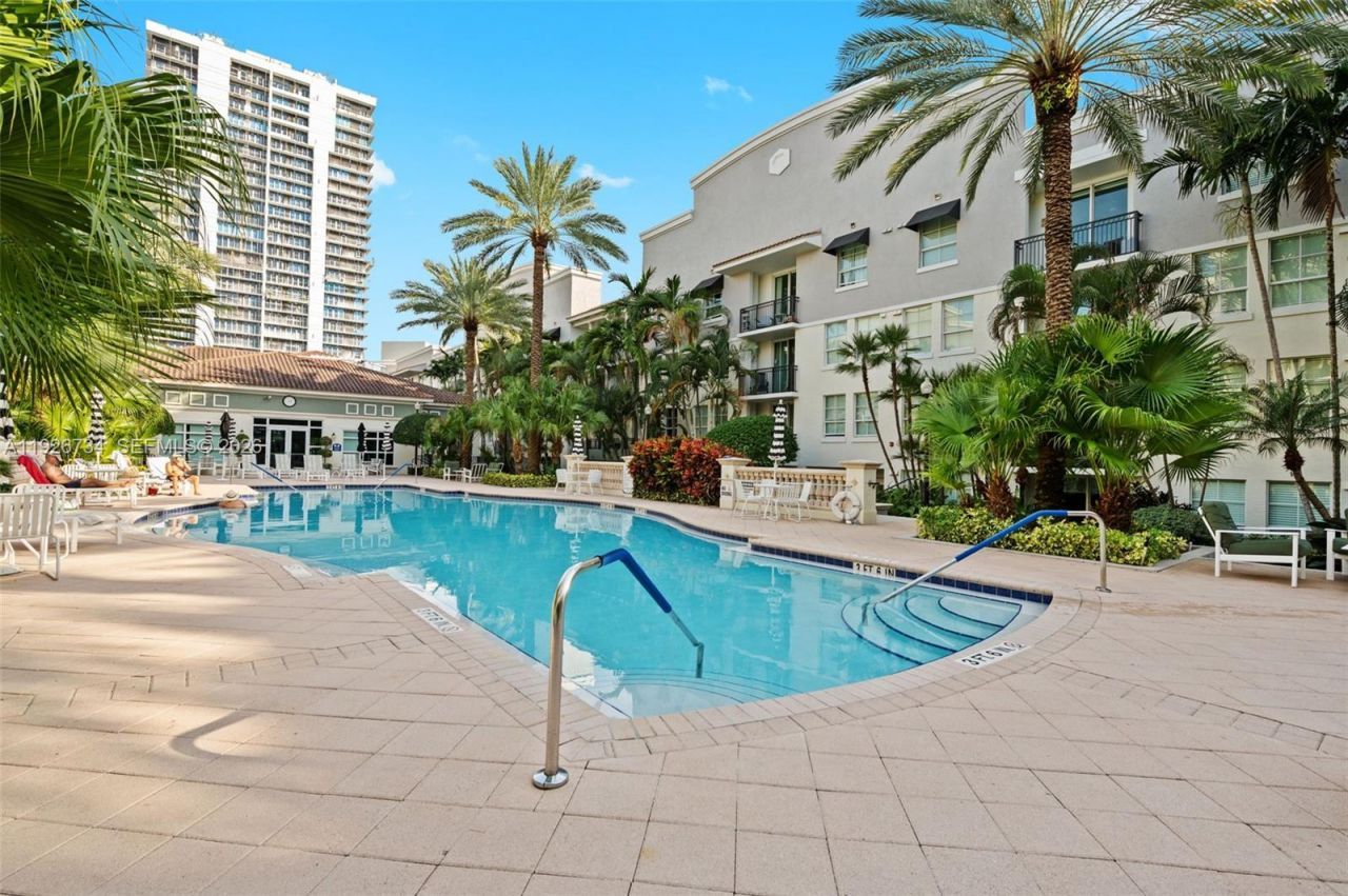 600 S Dixie Hwy, Unit 237, West Palm Beach, FL 33401 Photo