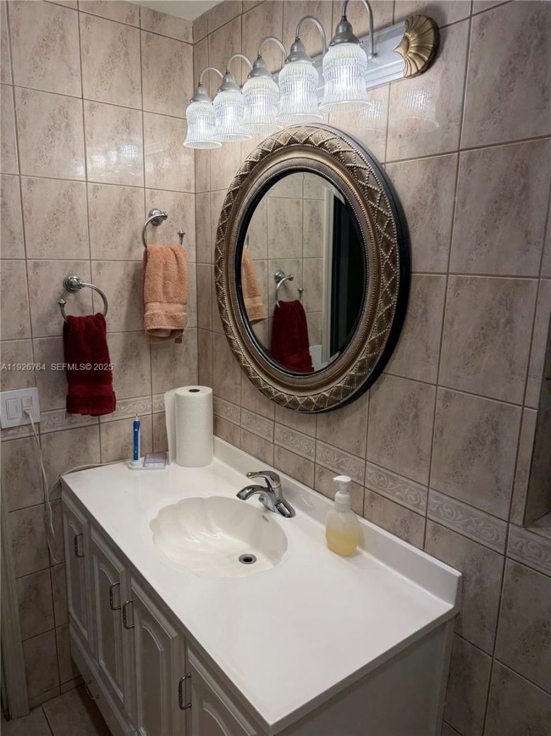 2926 NW 191st Ln, Miami Gardens, FL 33056 Photo