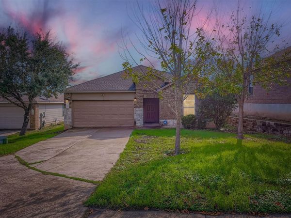 334 Nandina DR, Buda, TX 78610