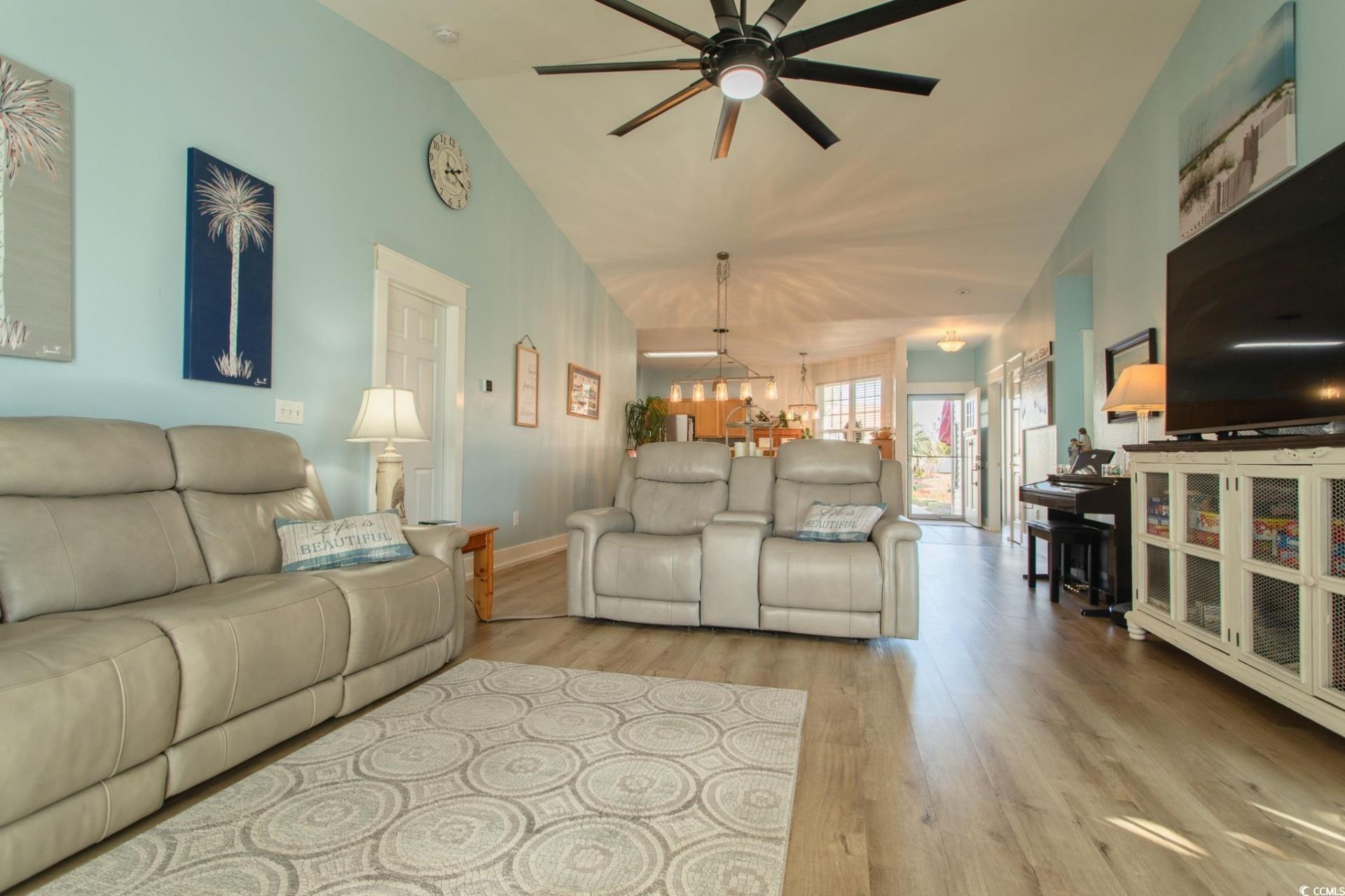 367 Vermillion Dr. Photo 10