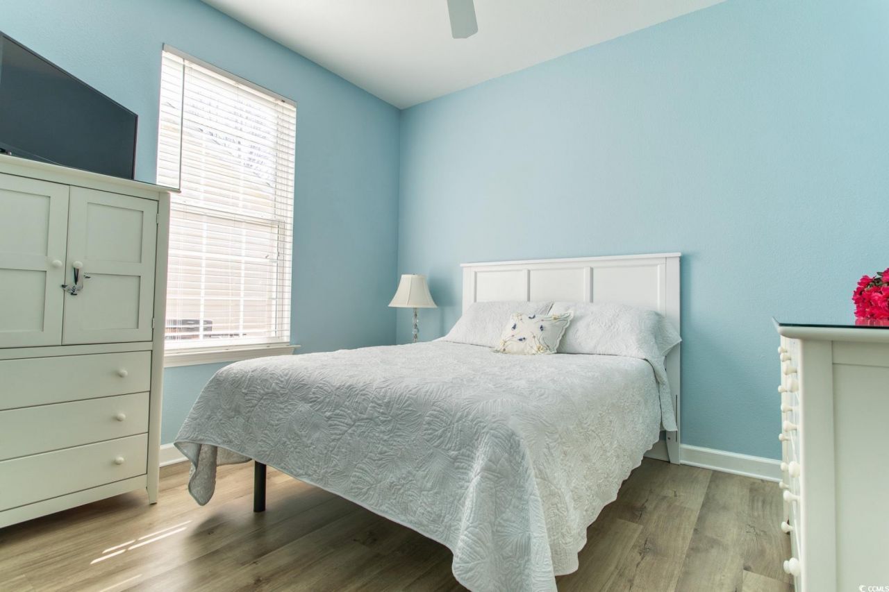 367 Vermillion Dr. Photo 12