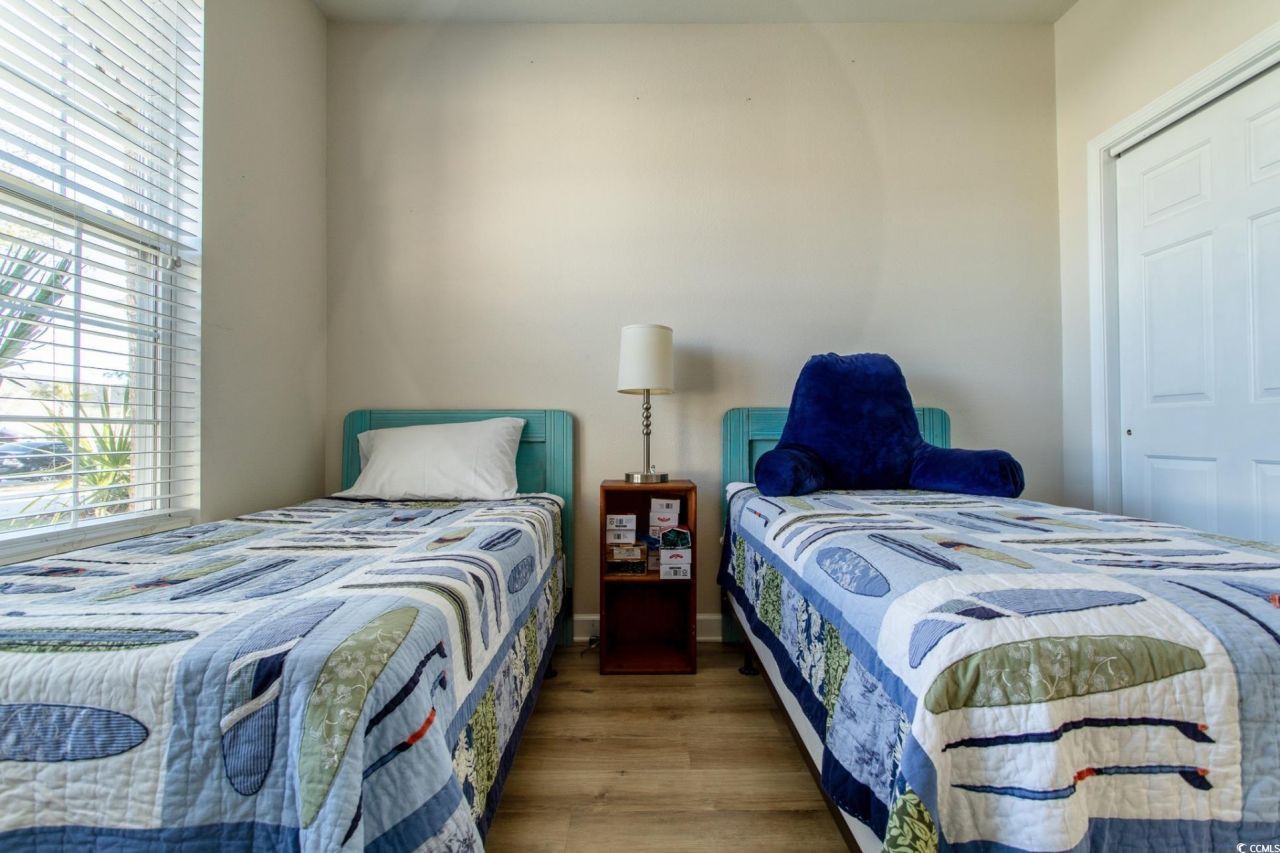 367 Vermillion Dr. Photo 20