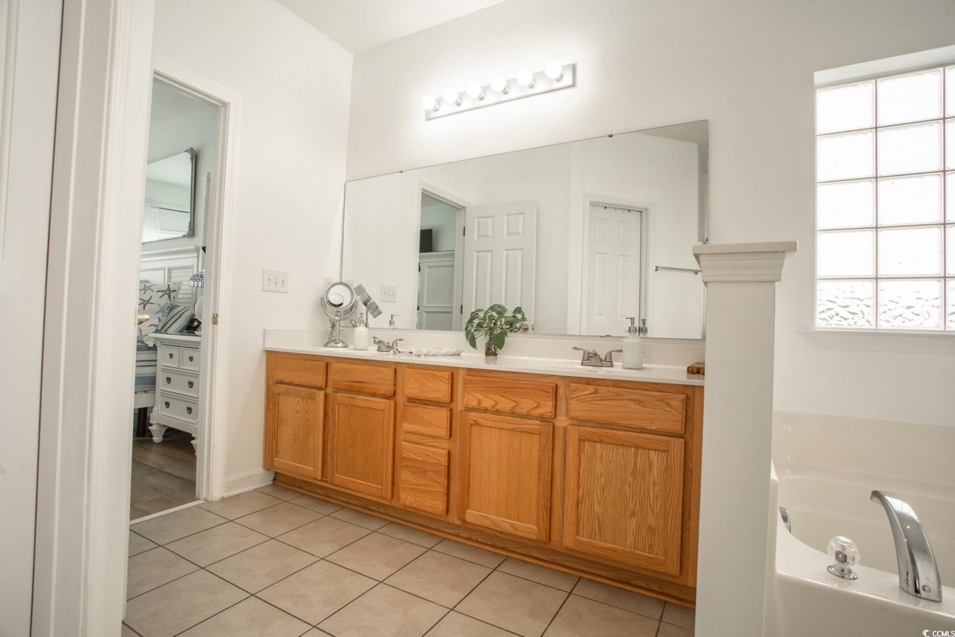 367 Vermillion Dr. Photo 23