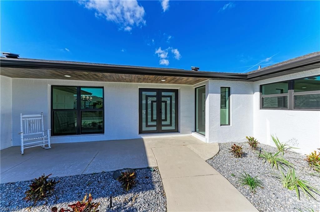 258 Tait Ter Se, Port Charlotte, FL 33952 Photo