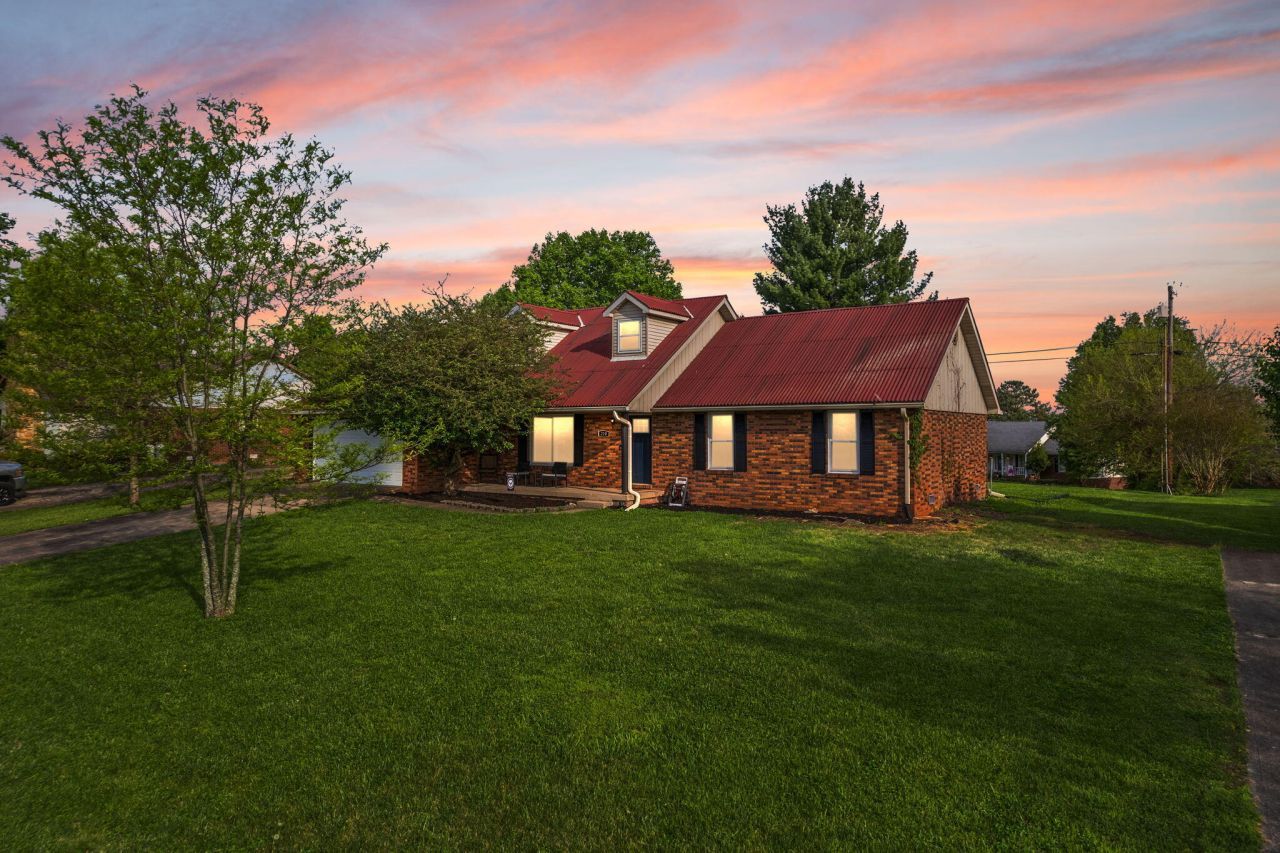 210 Shearwood Avenue, Somerset, KY 42503 Main Photo