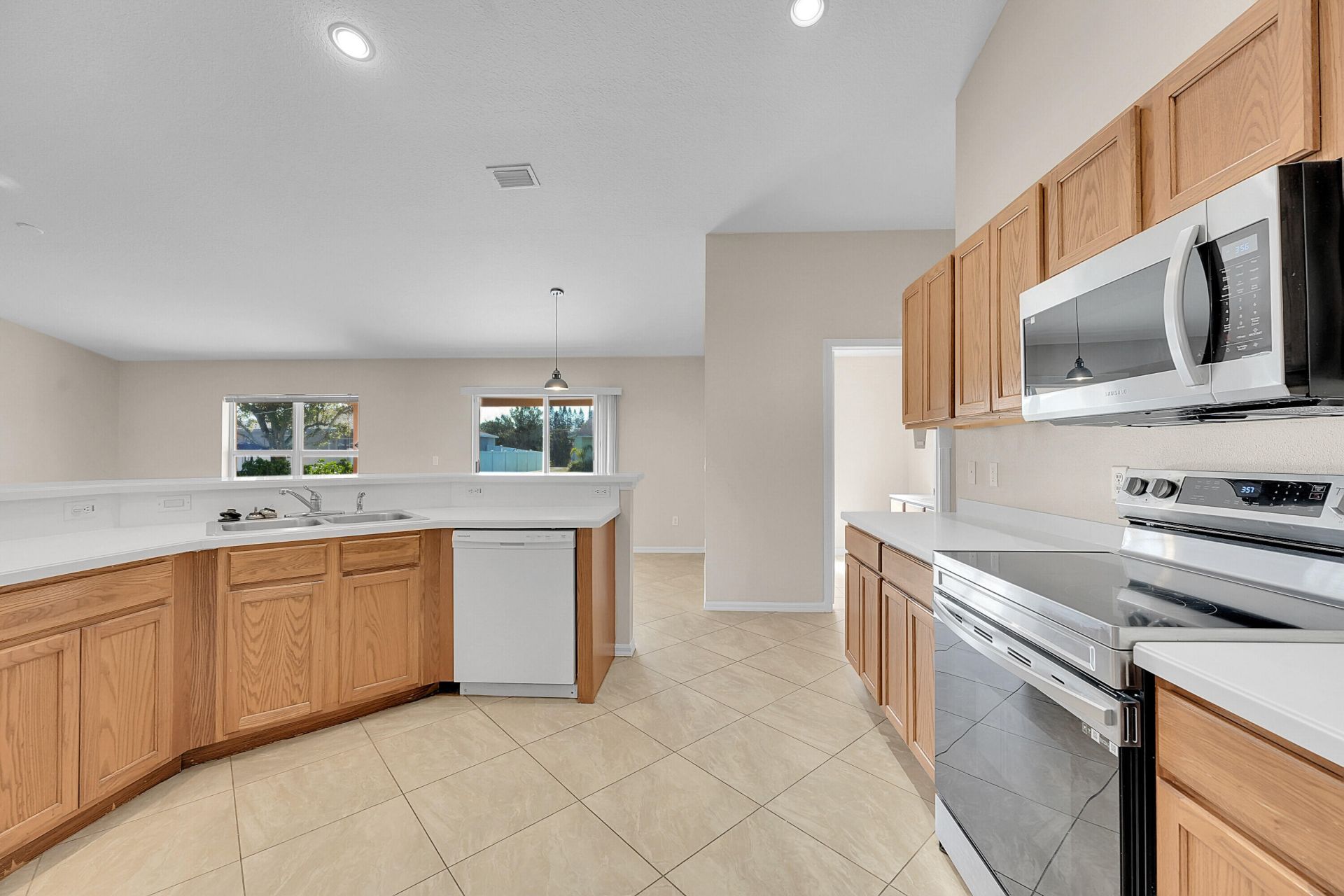 530 SW Butler Avenue, Port Saint Lucie, FL 34983 Photo