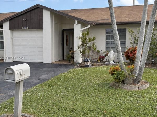 15708 Bottlebrush Cir, Delray Beach, FL 33484