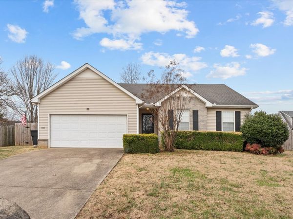 1242 Mac Duff Dr, Murfreesboro, TN 37128