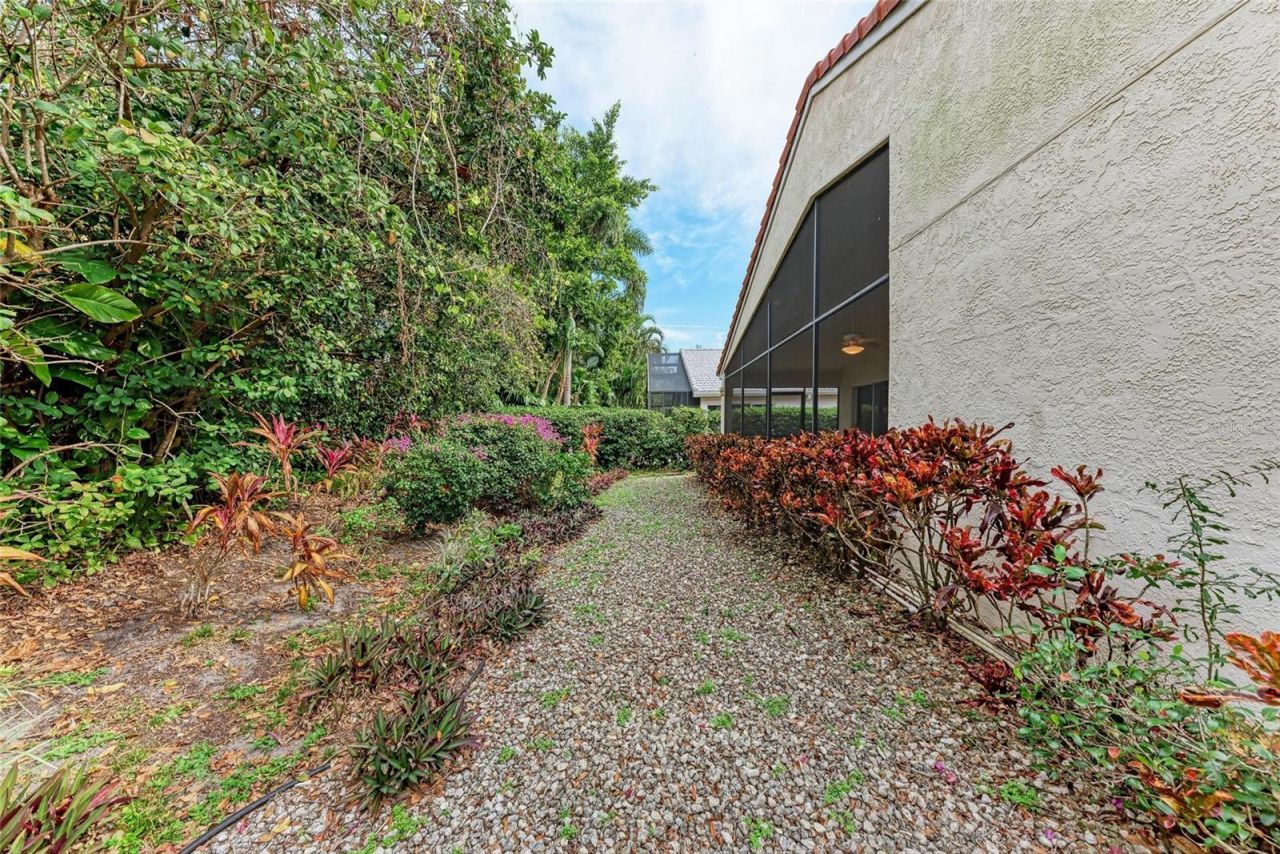 5513 83rd Terrace E, Sarasota, FL 34243 Photo