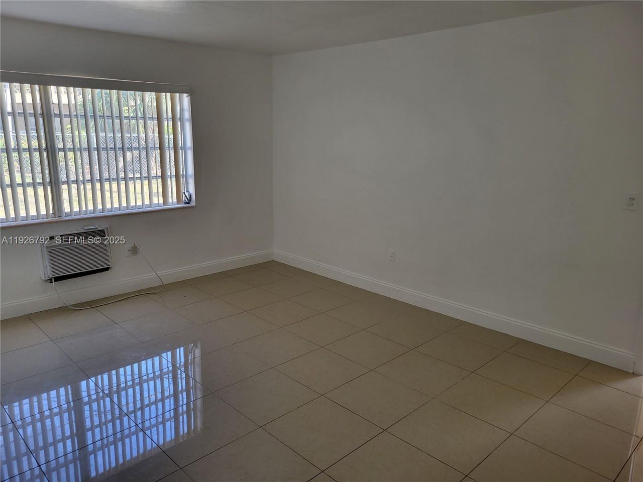 11935 NE 19th Dr, Unit 4, North Miami, FL 33181 Photo