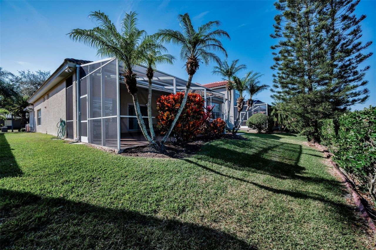 9865 Sago Point Drive, Seminole, FL 33777 Photo