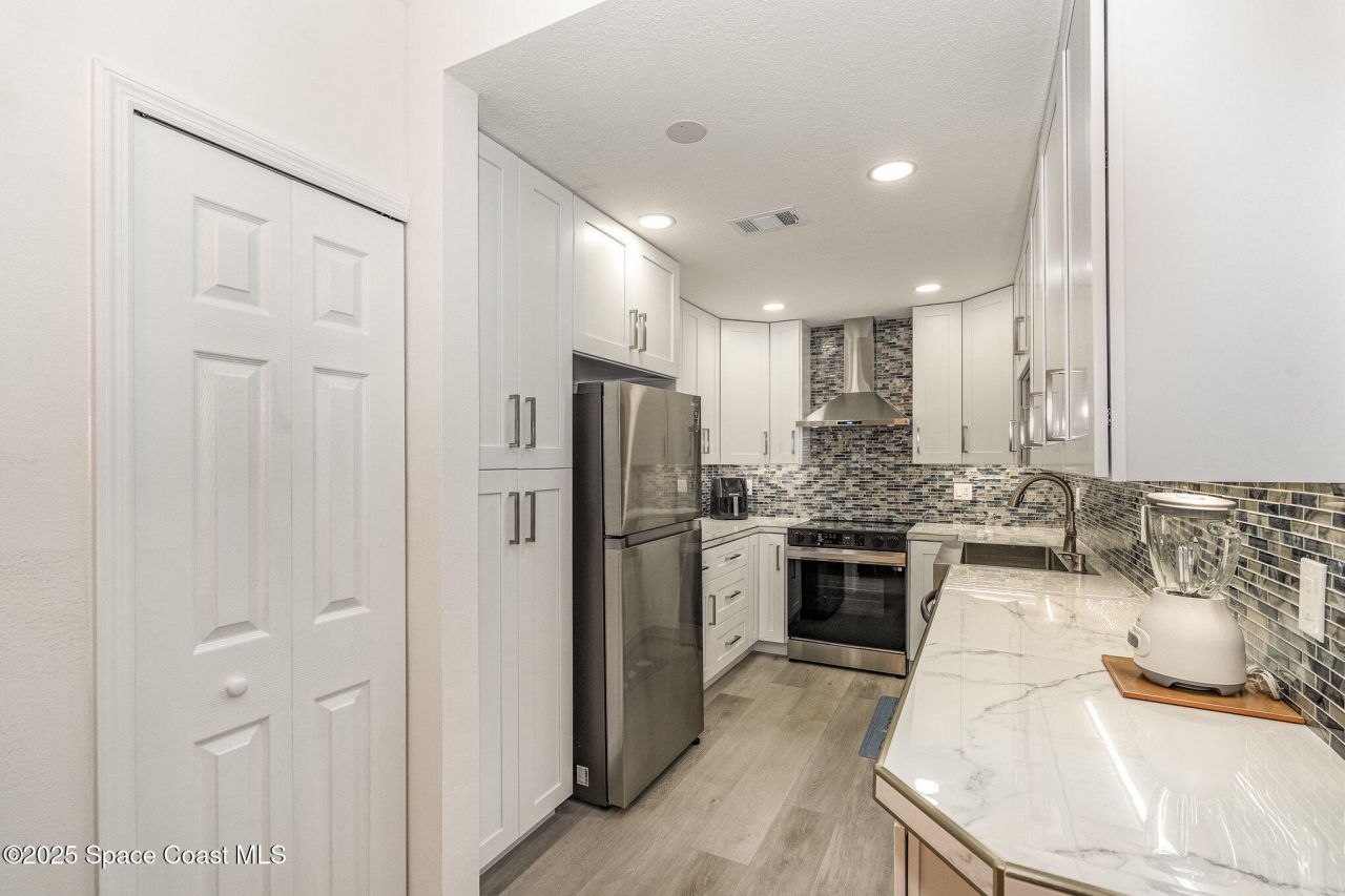 333 N Atlantic Avenue, Unit 207, Cocoa Beach, FL 32931 Photo