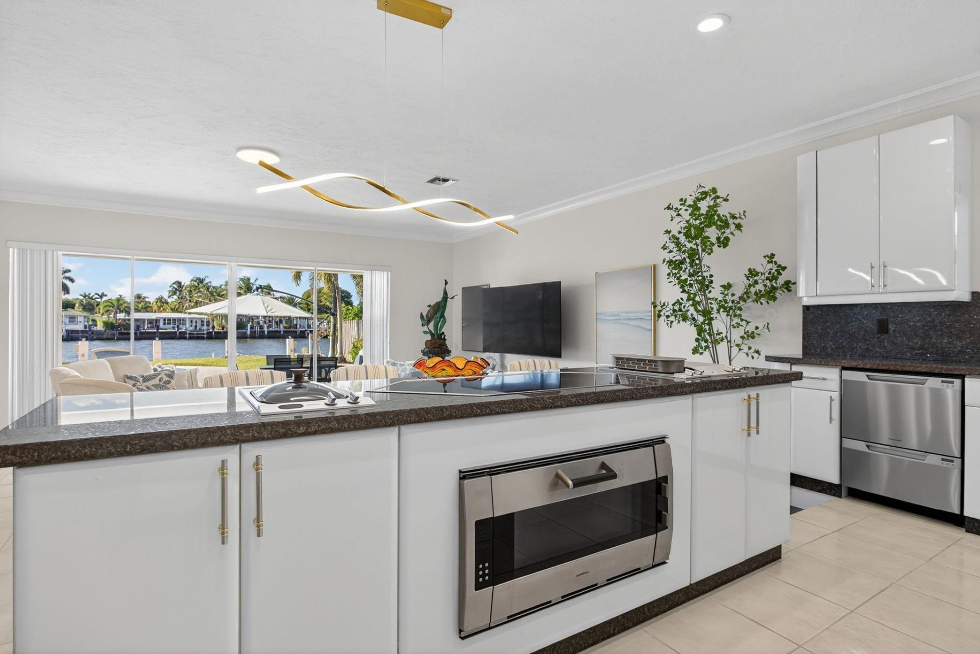 513 S Riverside Dr, Pompano Beach, FL 33062 Photo