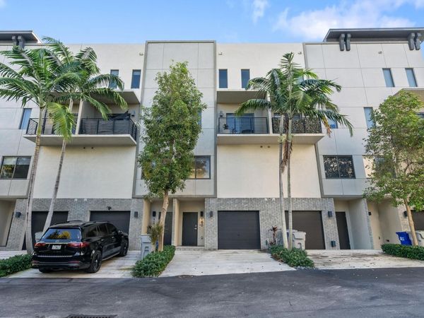 180 SE 4th Terrace, Pompano Beach, FL 33060