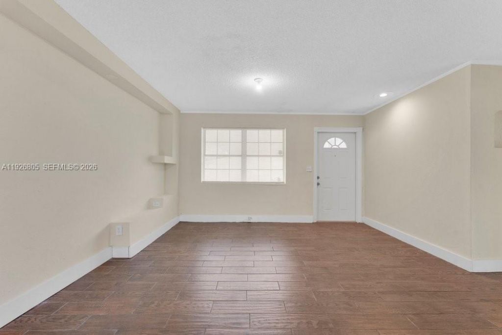 417 SW 3rd St, Hallandale Beach, FL 33009 Photo