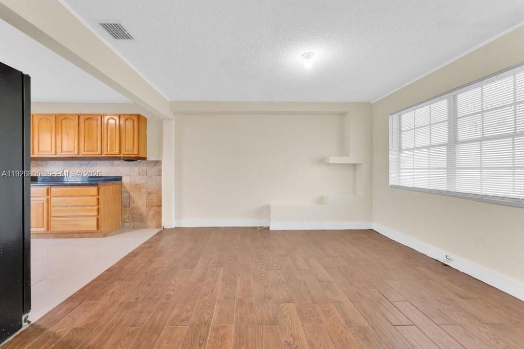 417 SW 3rd St, Hallandale Beach, FL 33009 Photo