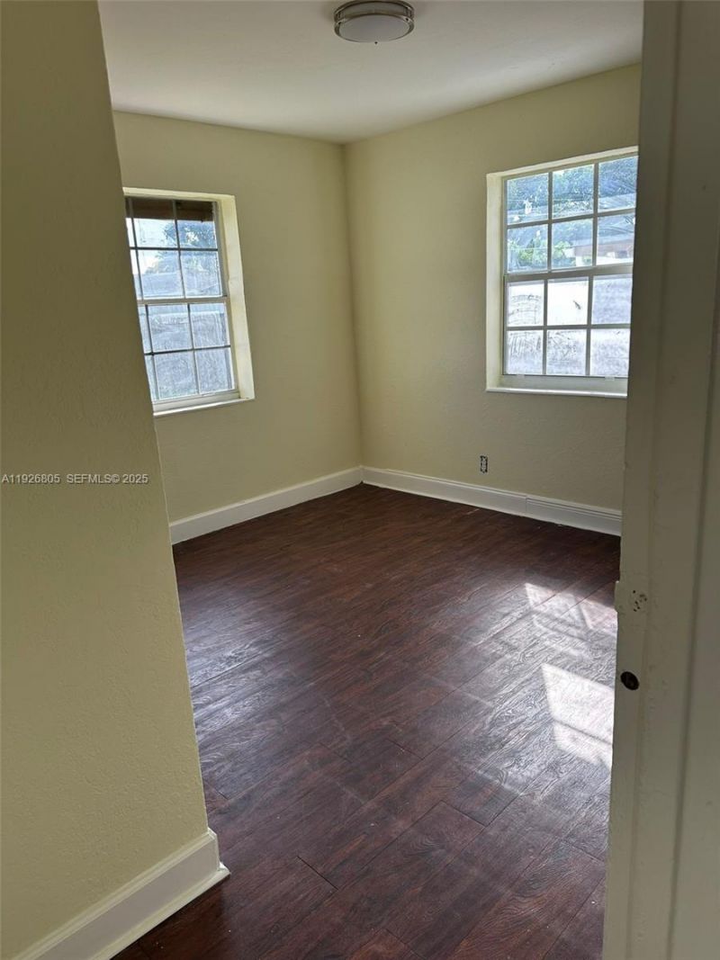 417 SW 3rd St, Hallandale Beach, FL 33009 Photo