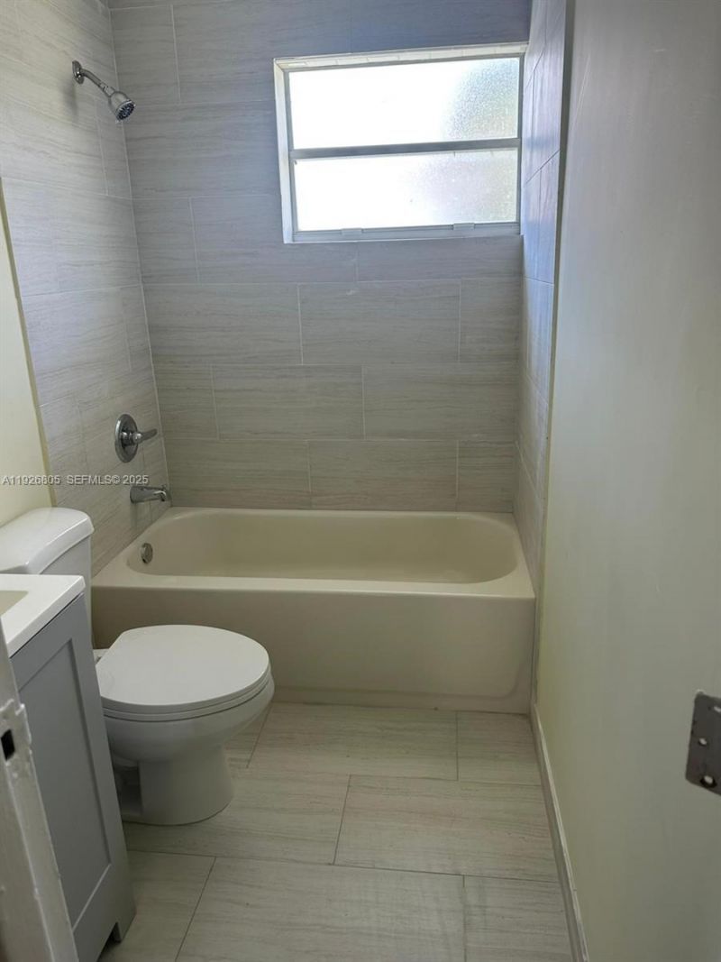 417 SW 3rd St, Hallandale Beach, FL 33009 Photo