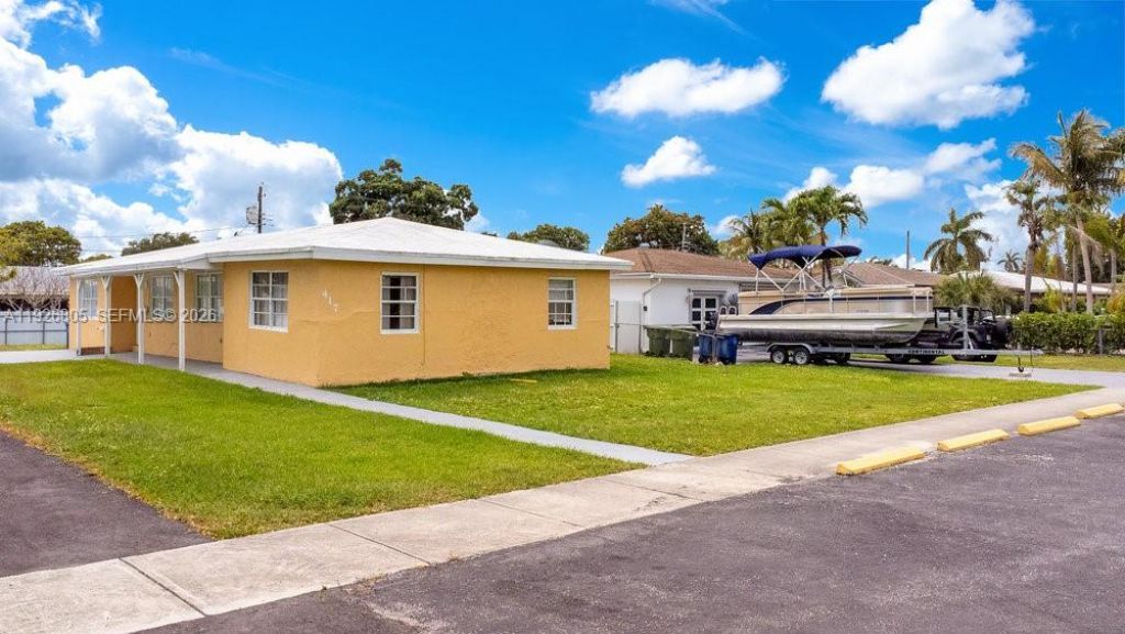 417 SW 3rd St, Hallandale Beach, FL 33009 Photo