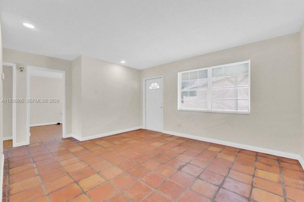 417 SW 3rd St, Hallandale Beach, FL 33009 Photo