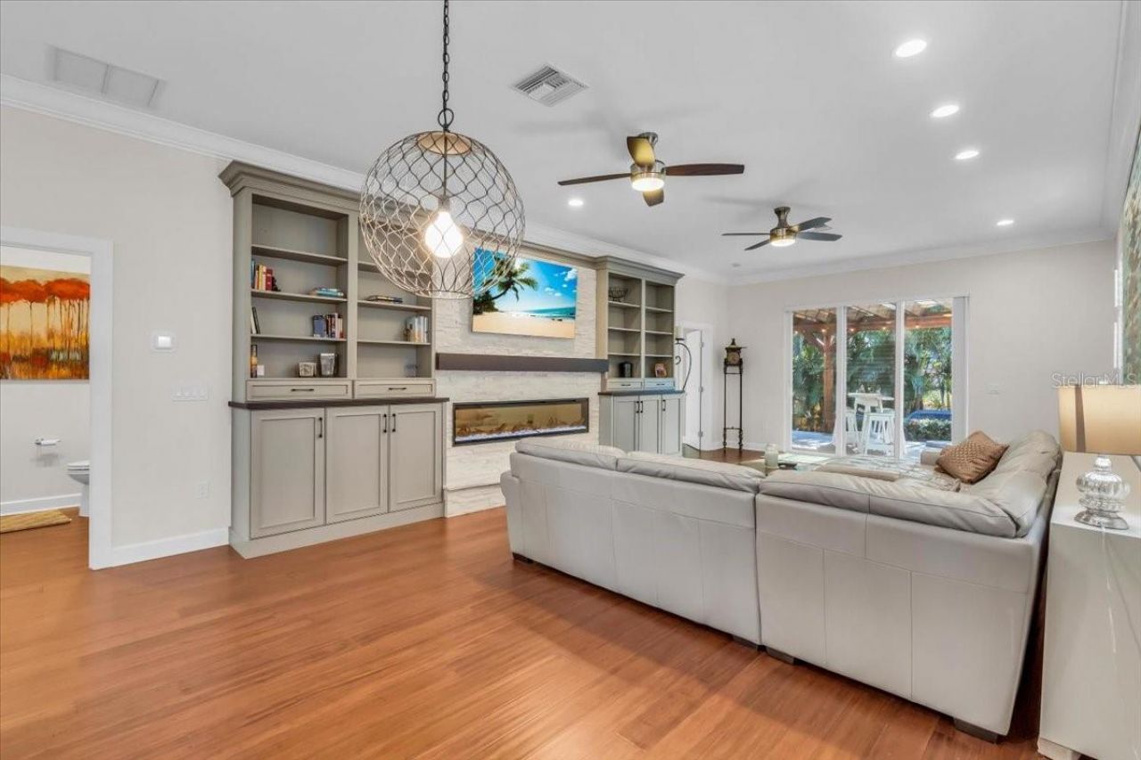 2224 Tami Sola Street, Sarasota, FL 34237 Photo