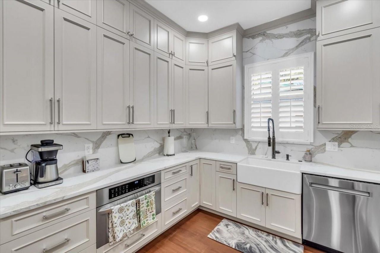 2224 Tami Sola Street, Sarasota, FL 34237 Photo