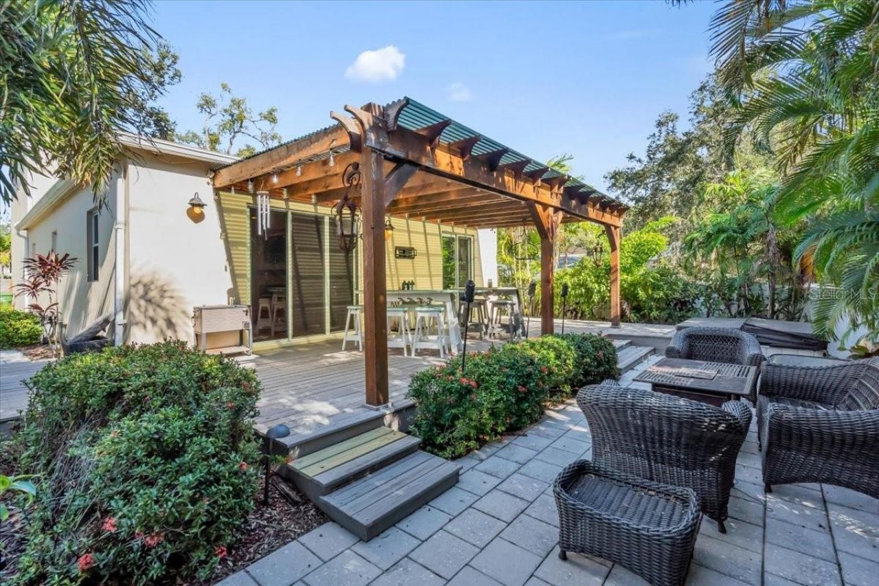 2224 Tami Sola Street, Sarasota, FL 34237 Photo