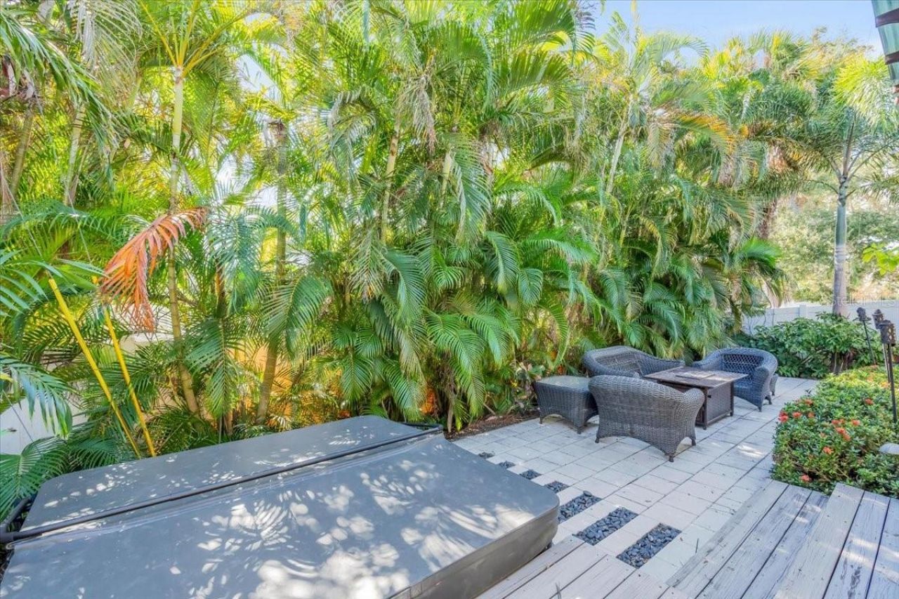 2224 Tami Sola Street, Sarasota, FL 34237 Photo