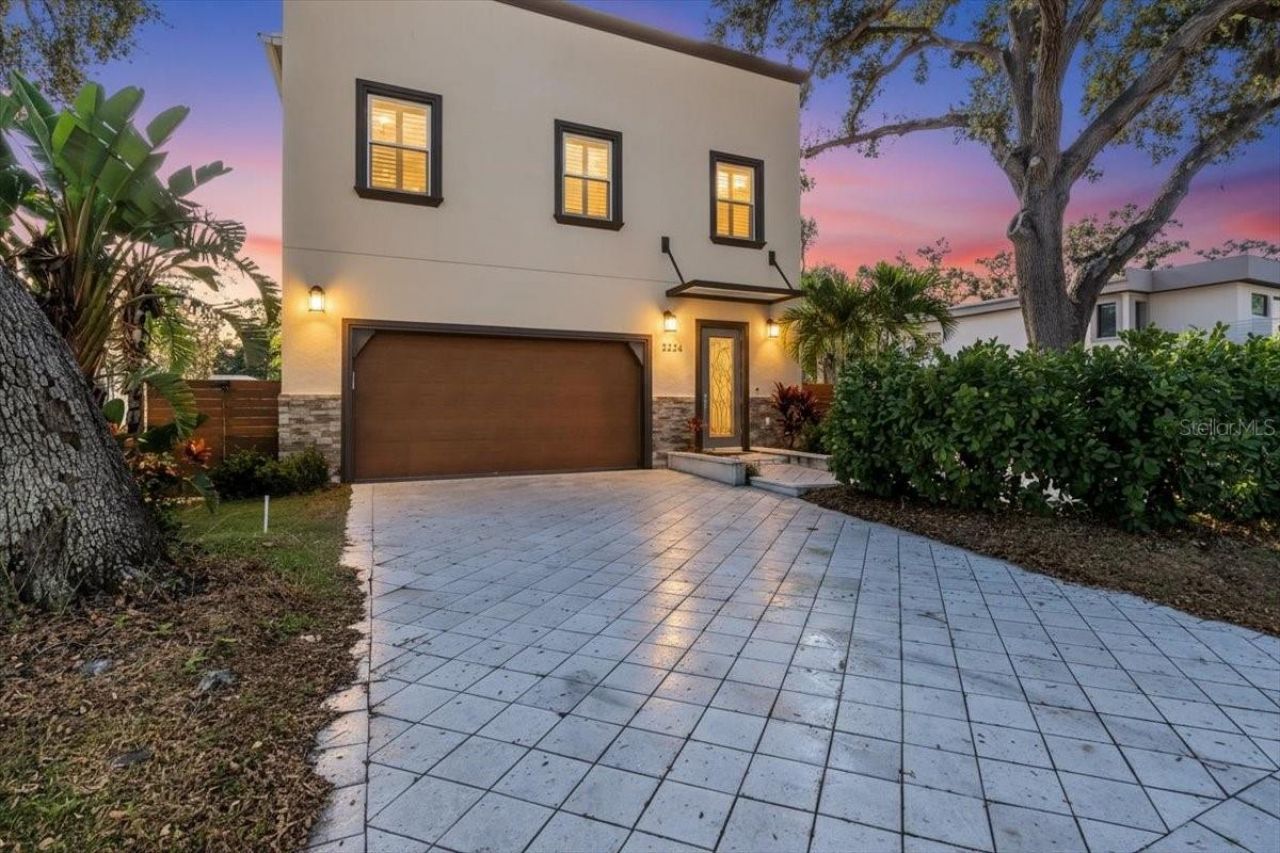 2224 Tami Sola Street, Sarasota, FL 34237 Photo